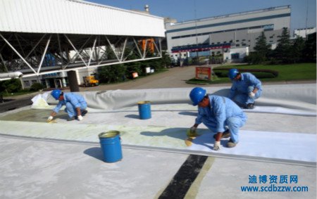 防水防腐保溫工程專業(yè)承包資質(zhì)需要那些人員？