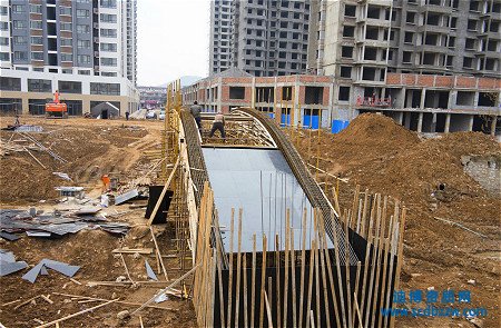 武漢建筑企業(yè)資質(zhì)轉(zhuǎn)讓費用的影響因素